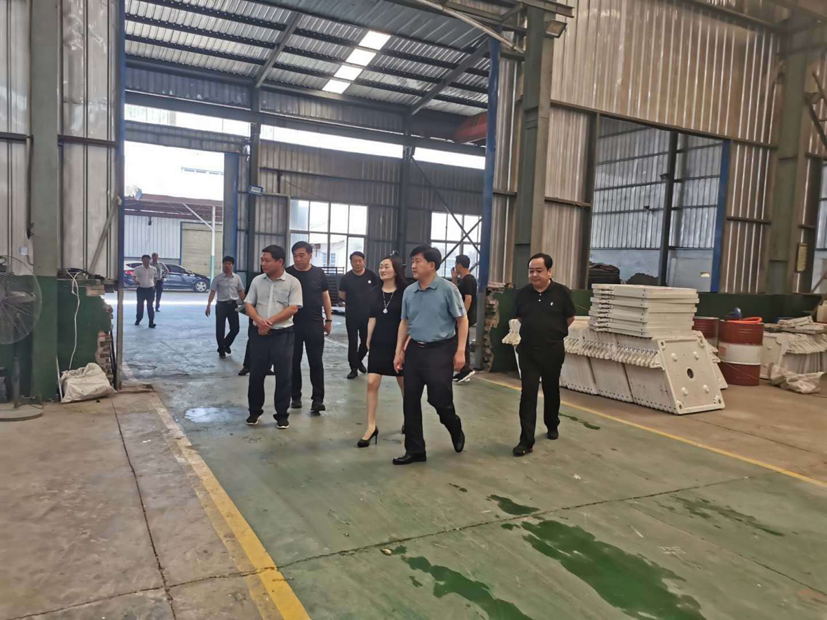 6月市長來廠參觀考察(圖4)